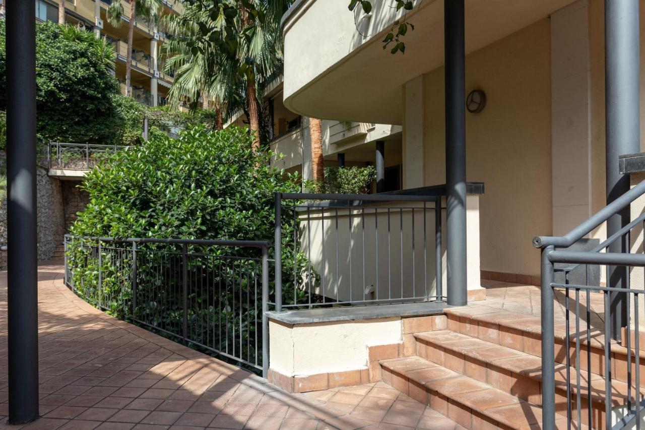 Beautiful Apartment In The Centre Of Taormina Bagian luar foto