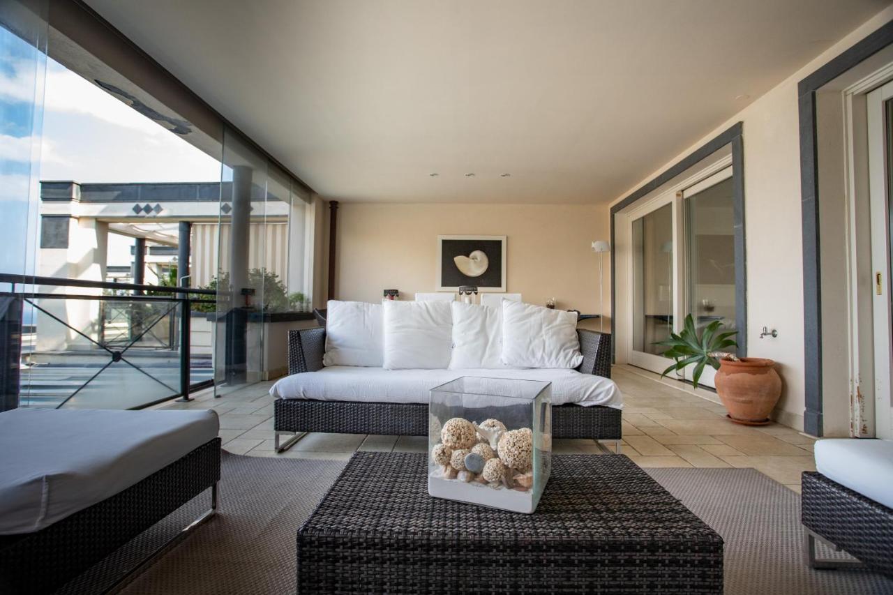 Beautiful Apartment In The Centre Of Taormina Bagian luar foto