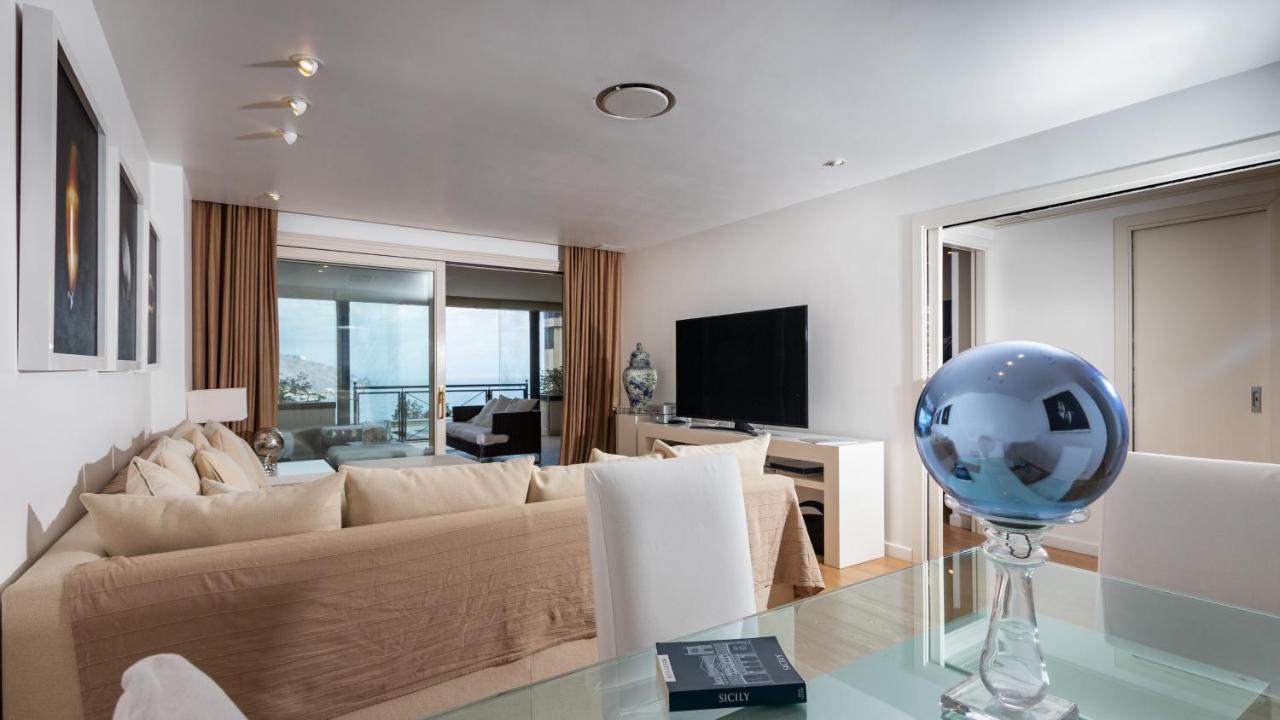Beautiful Apartment In The Centre Of Taormina Bagian luar foto
