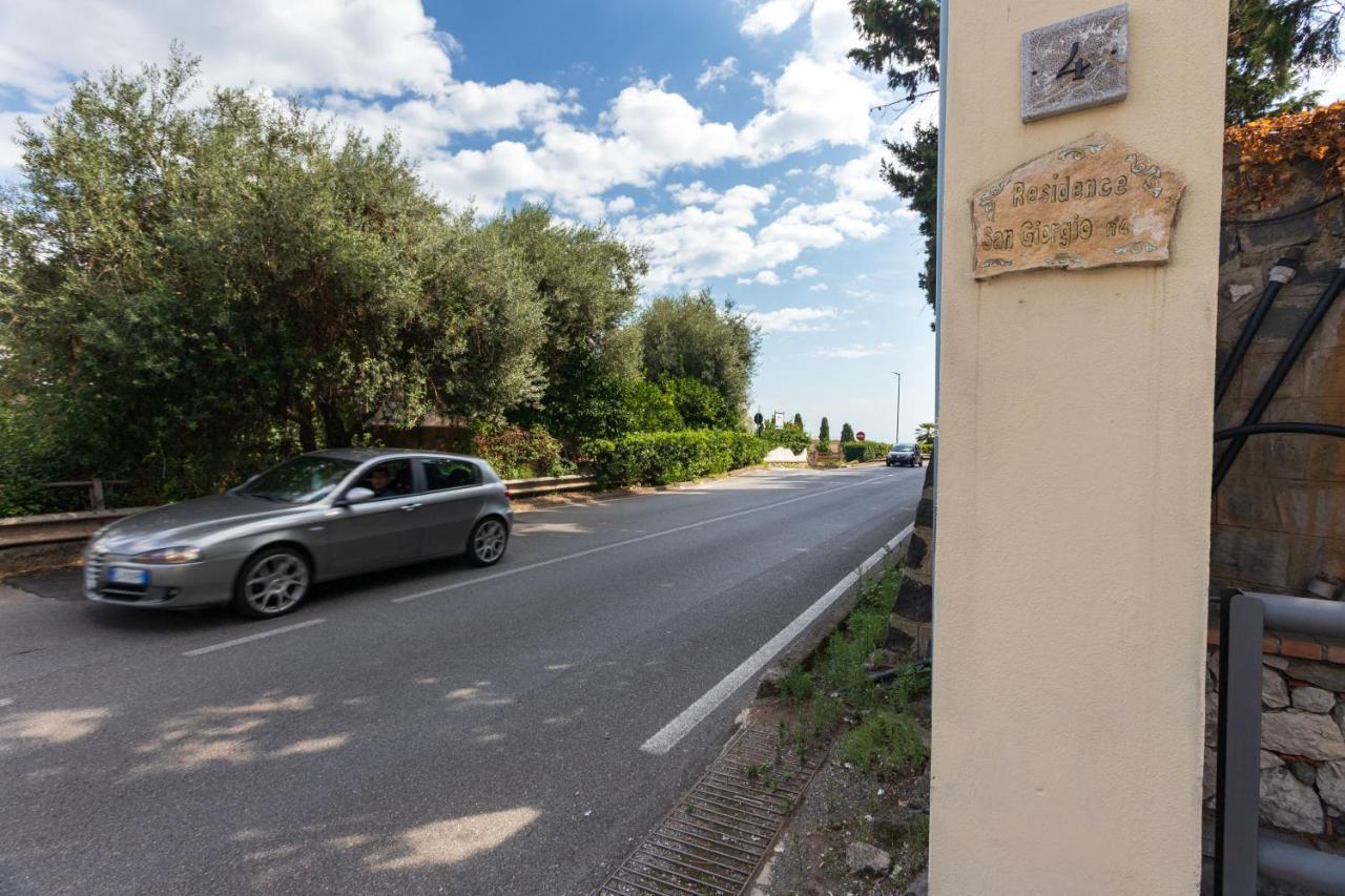 Beautiful Apartment In The Centre Of Taormina Bagian luar foto